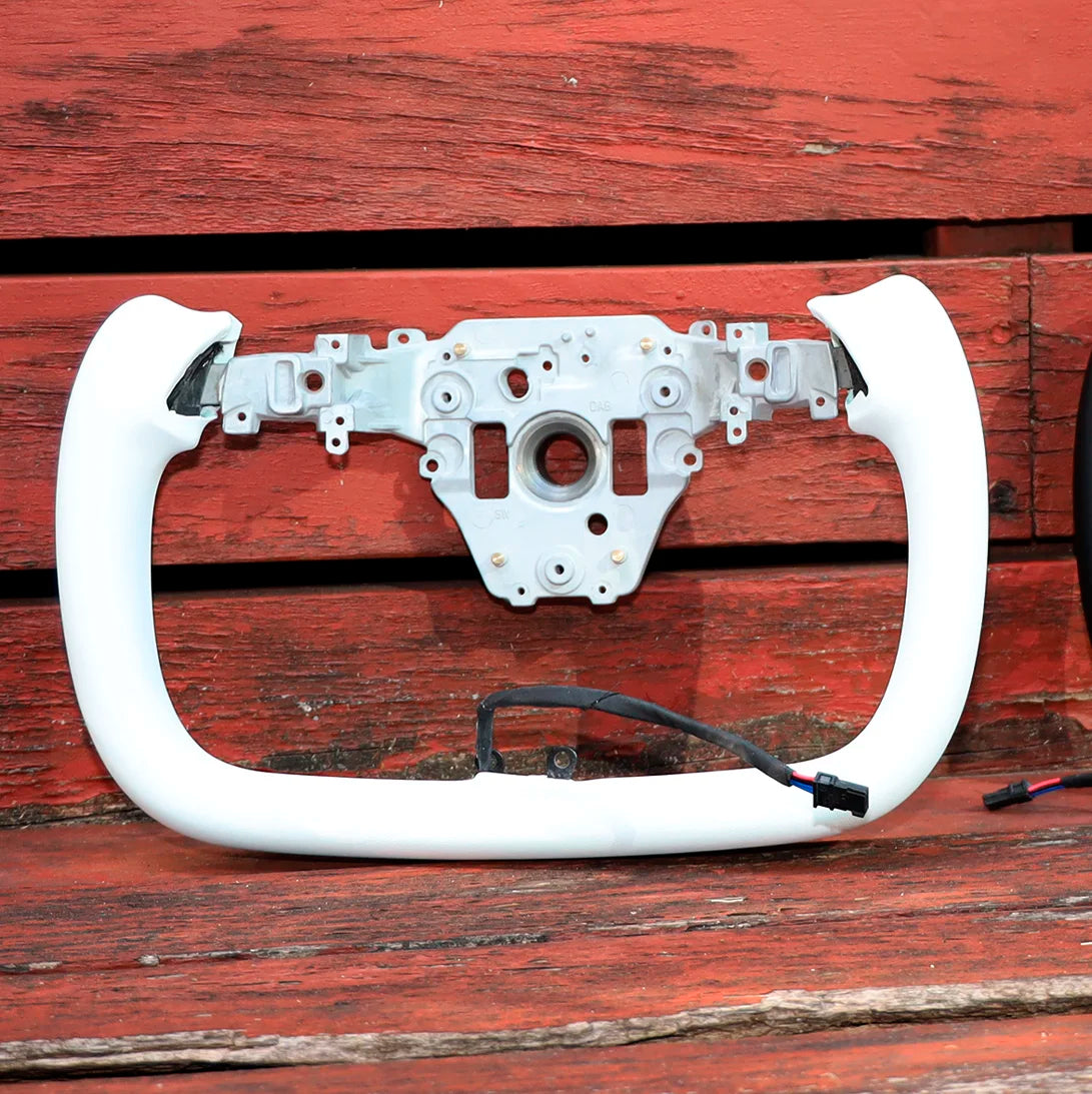 Heated Sports Yoke Steering Wheel for Model Y Juniper — Nappa